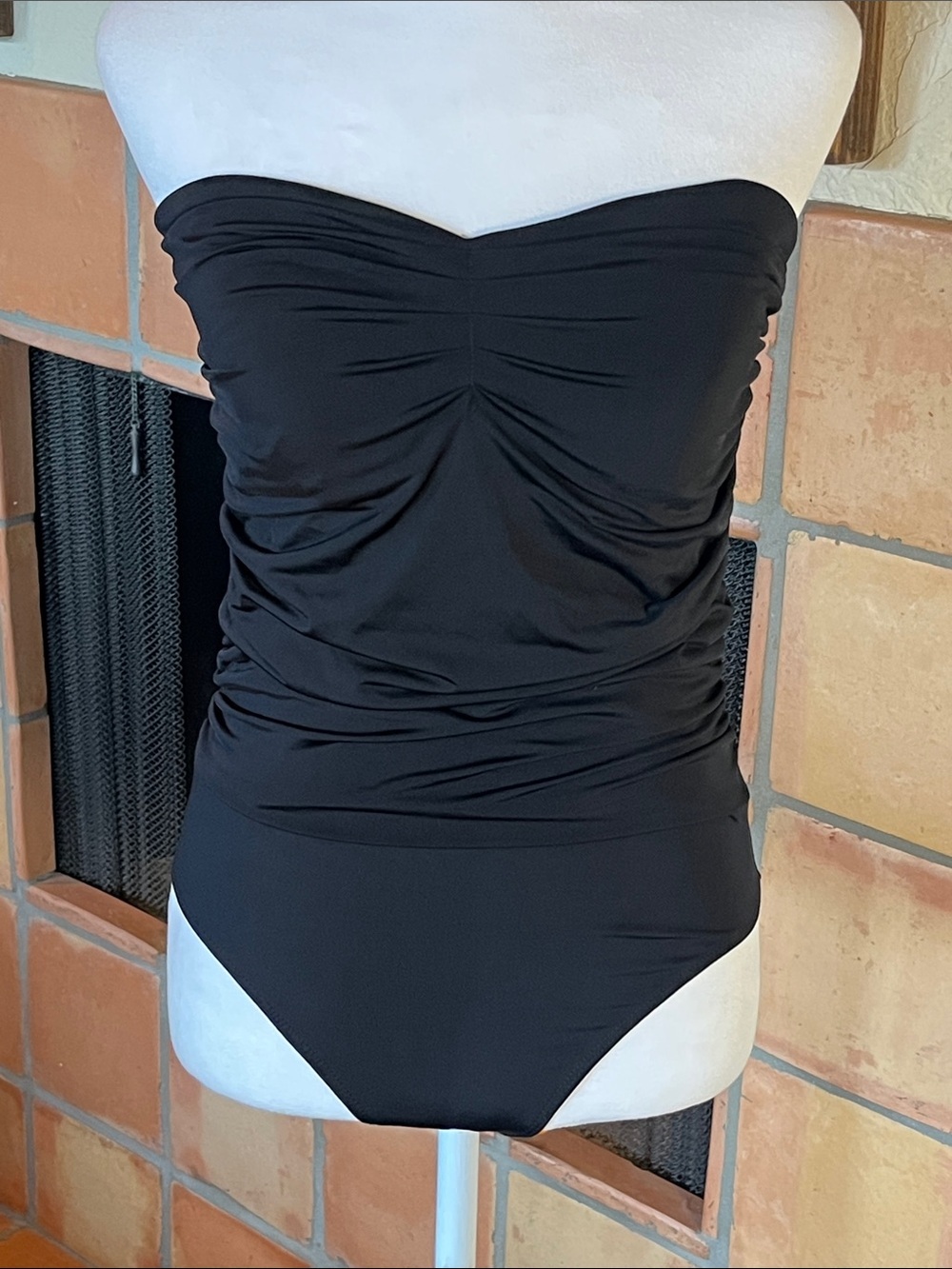 Express Black Ruched Strapless Bodysuit, size M
